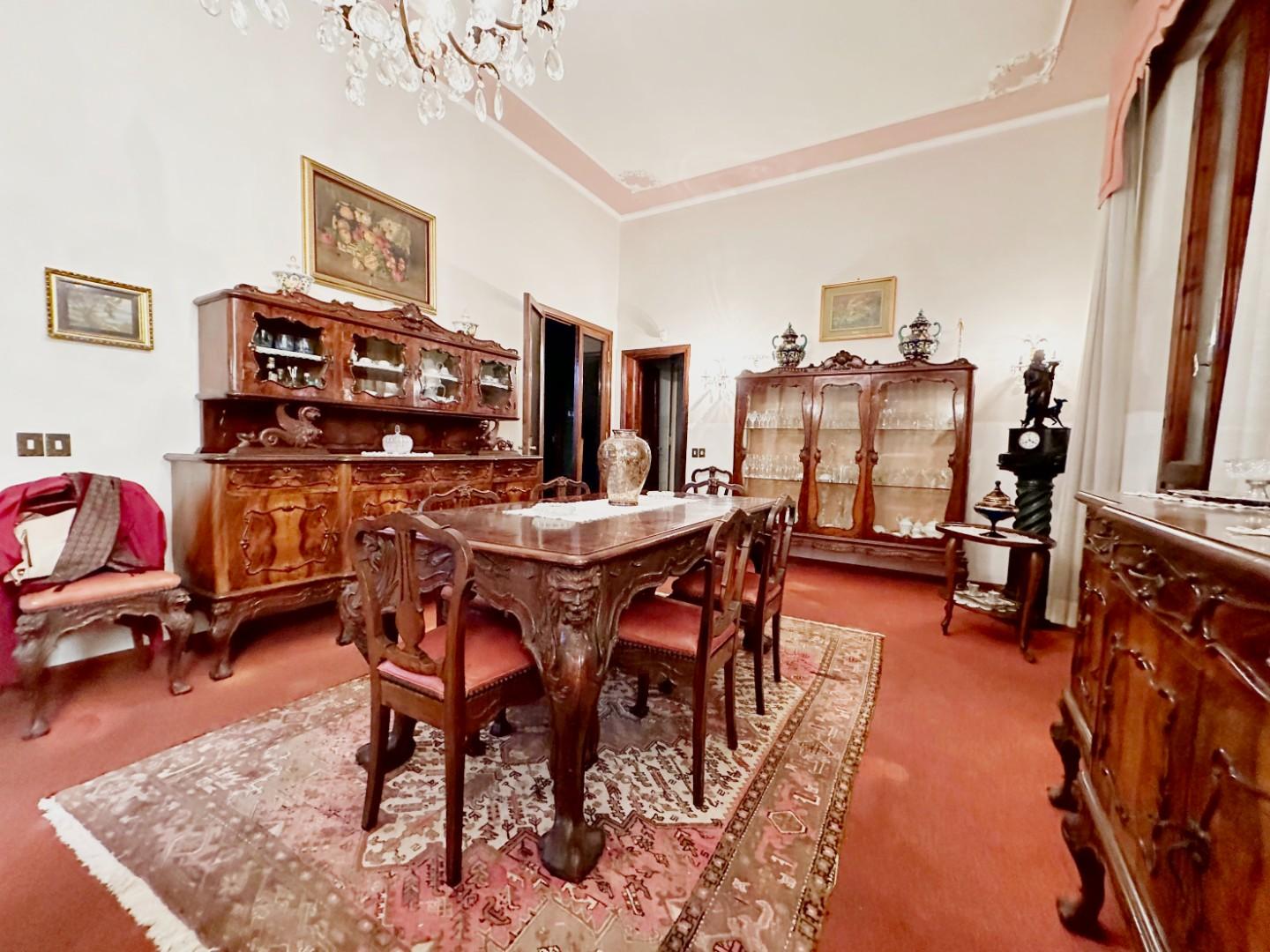 Villa con giardino a Montecatini-Terme