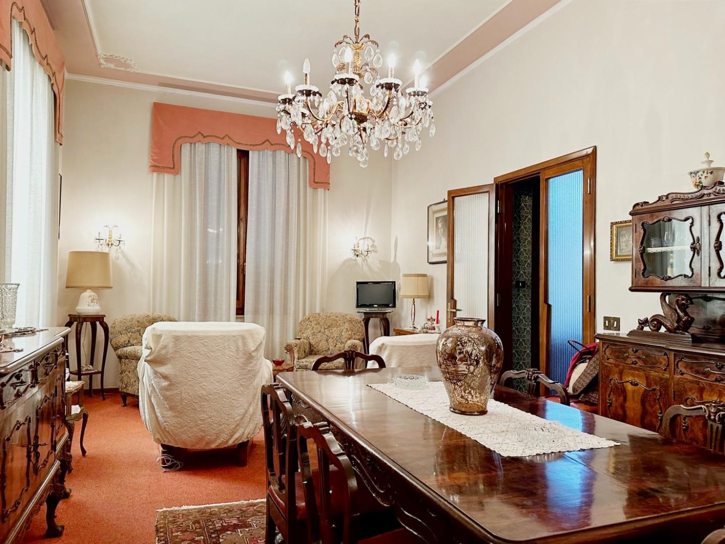 Villa con giardino a Montecatini-Terme