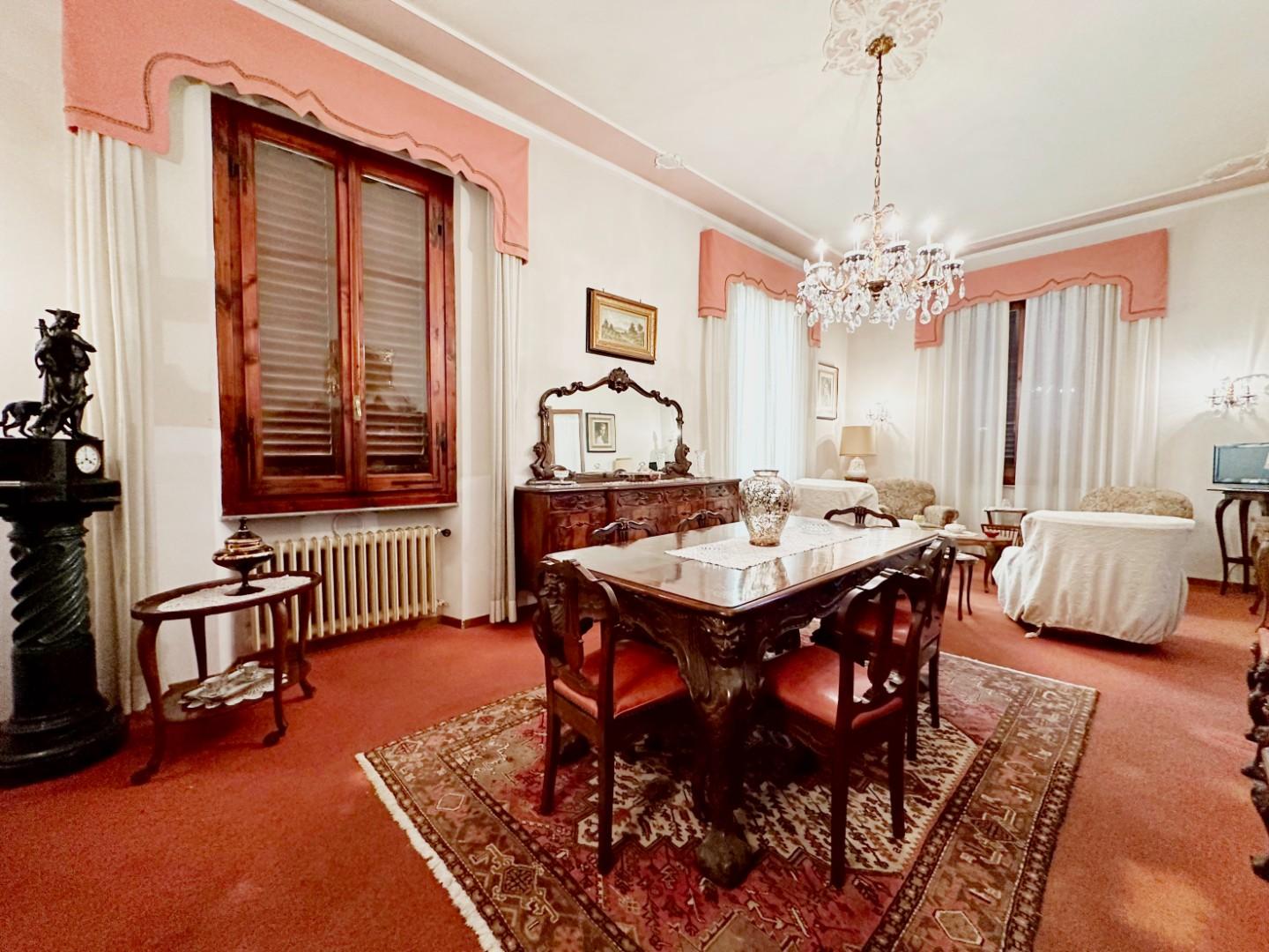 Villa con giardino a Montecatini-Terme
