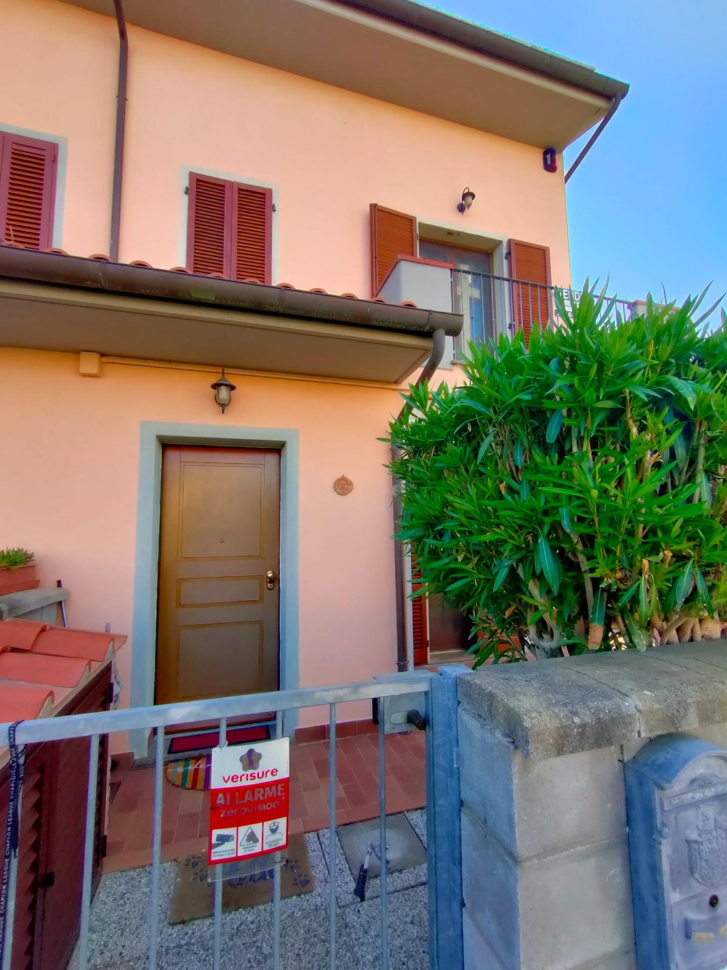 Villa con giardino, Calcinaia fornacette