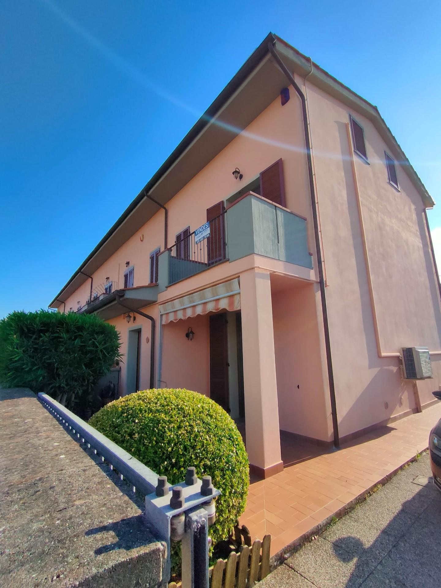 Villa con giardino, Calcinaia fornacette