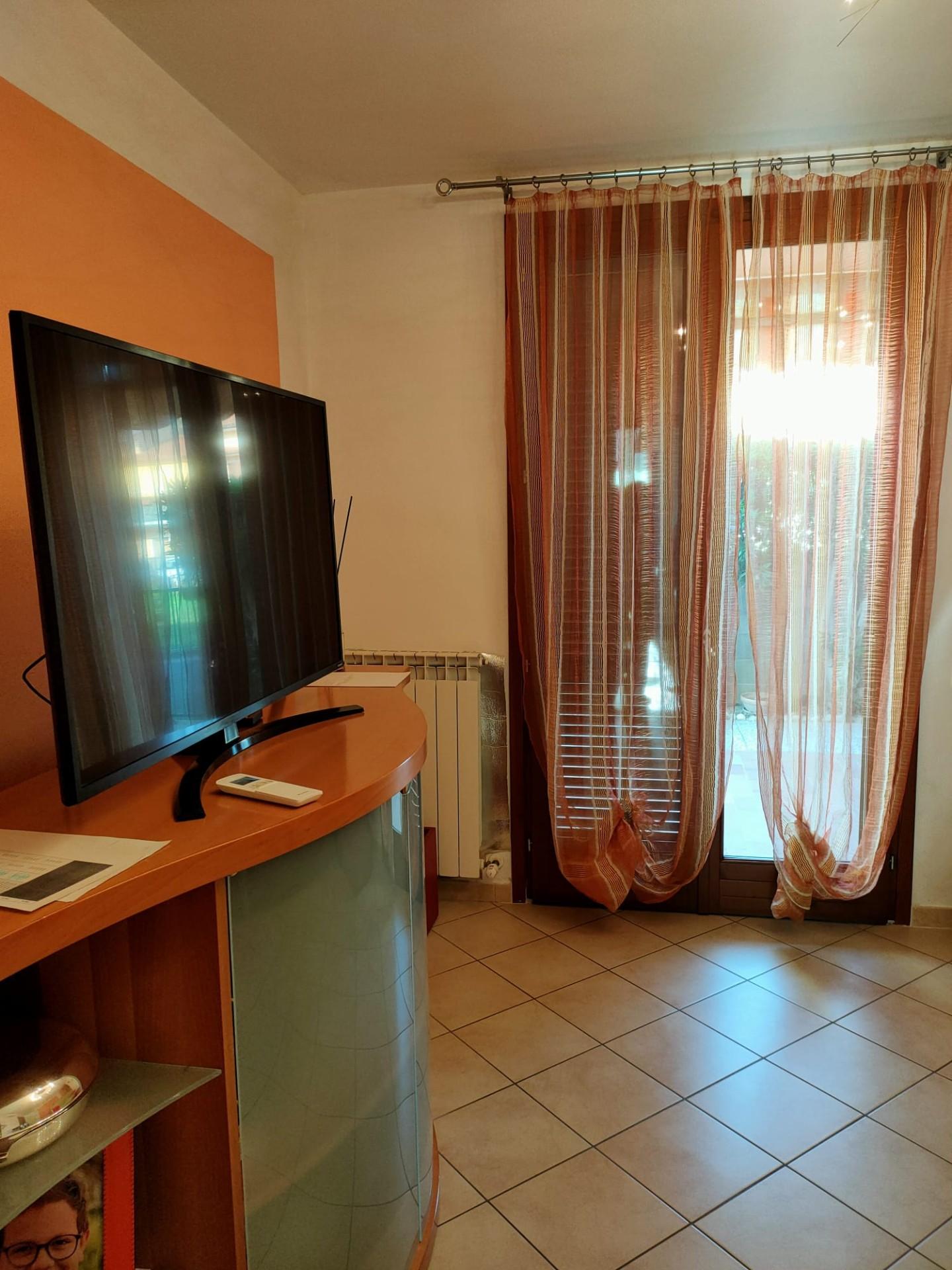 Villa con giardino, Calcinaia fornacette