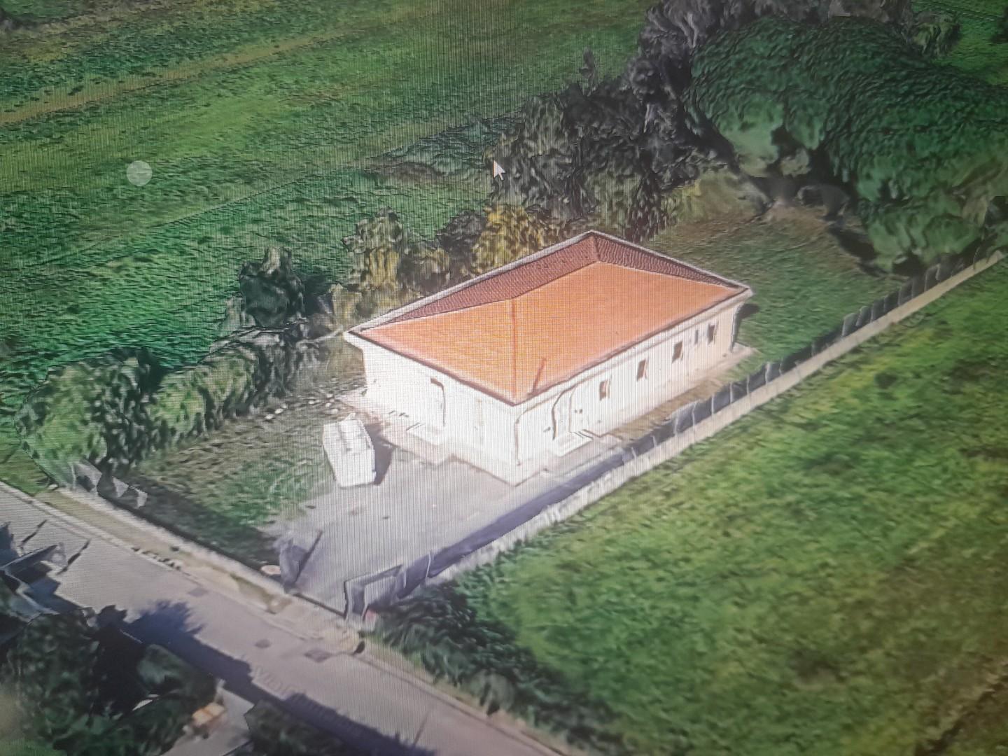 Villa con giardino, Cascina badia