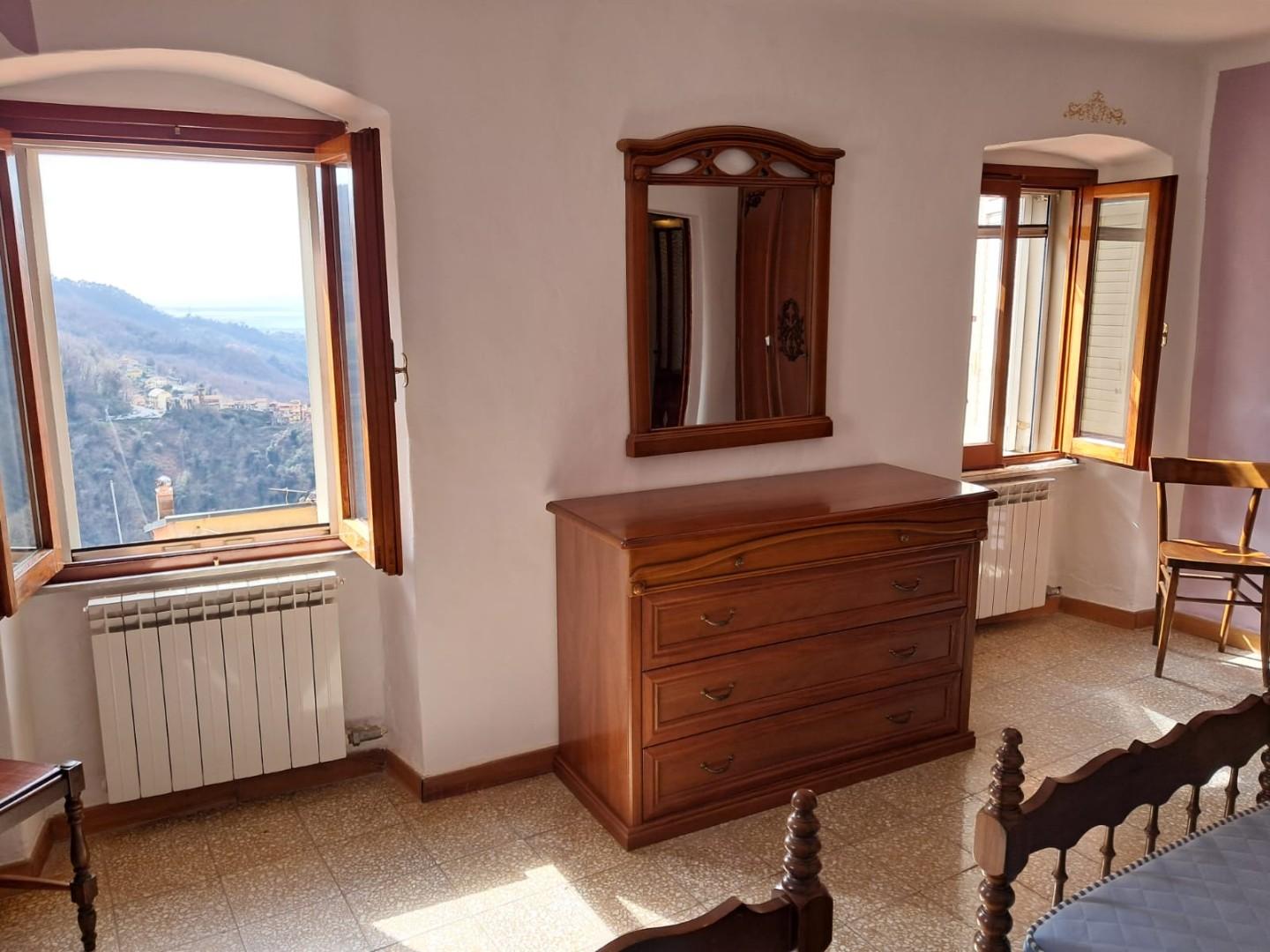 Quadrilocale vista mare, Massa antona