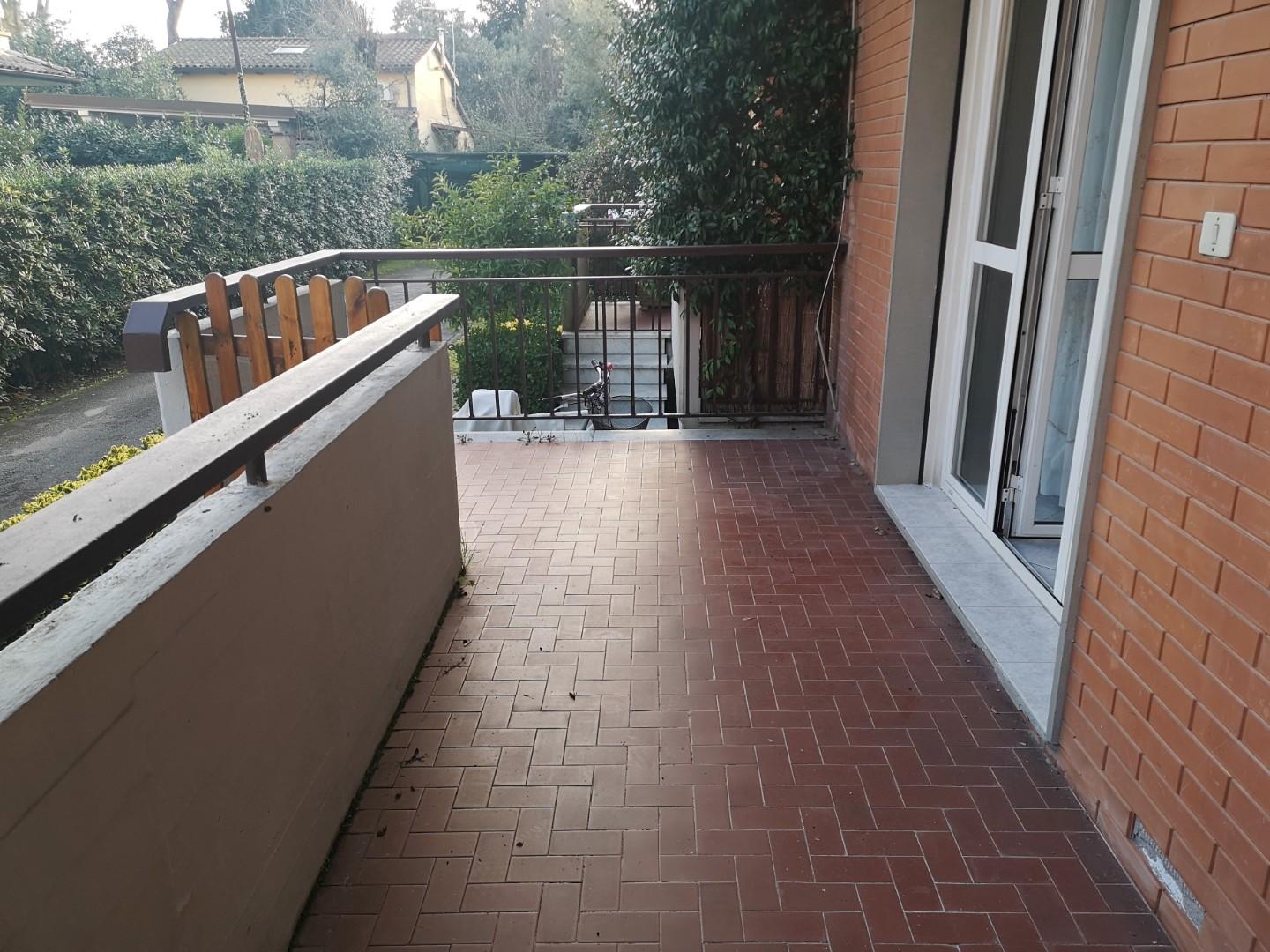 Quadrilocale con terrazzo, Massa marina di