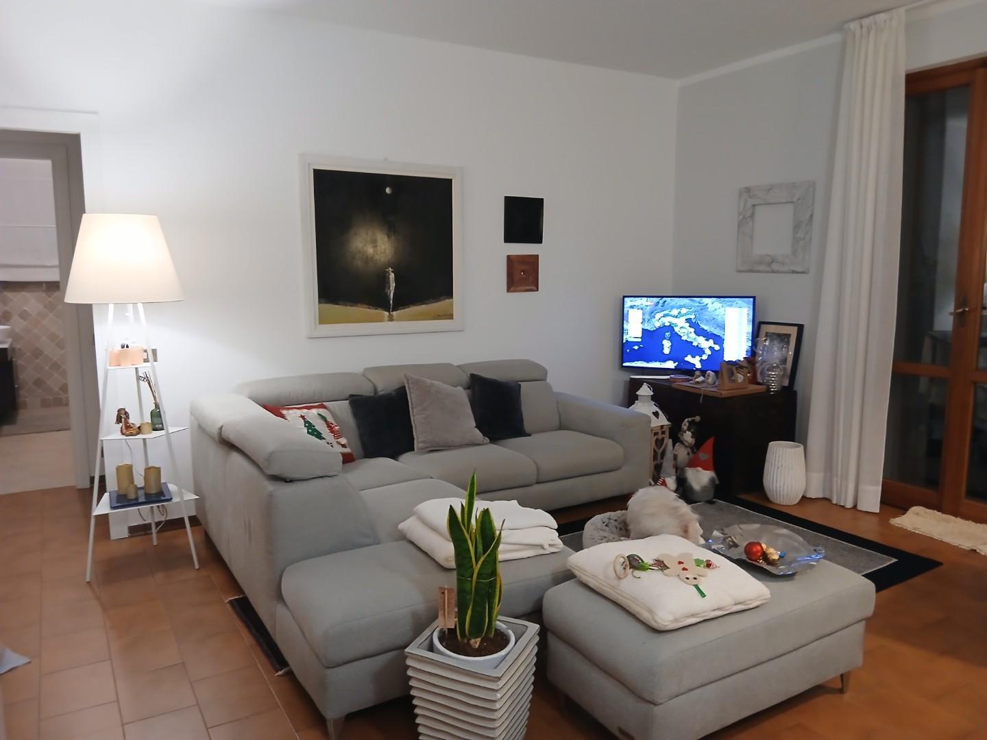 Quadrilocale con giardino a Massa