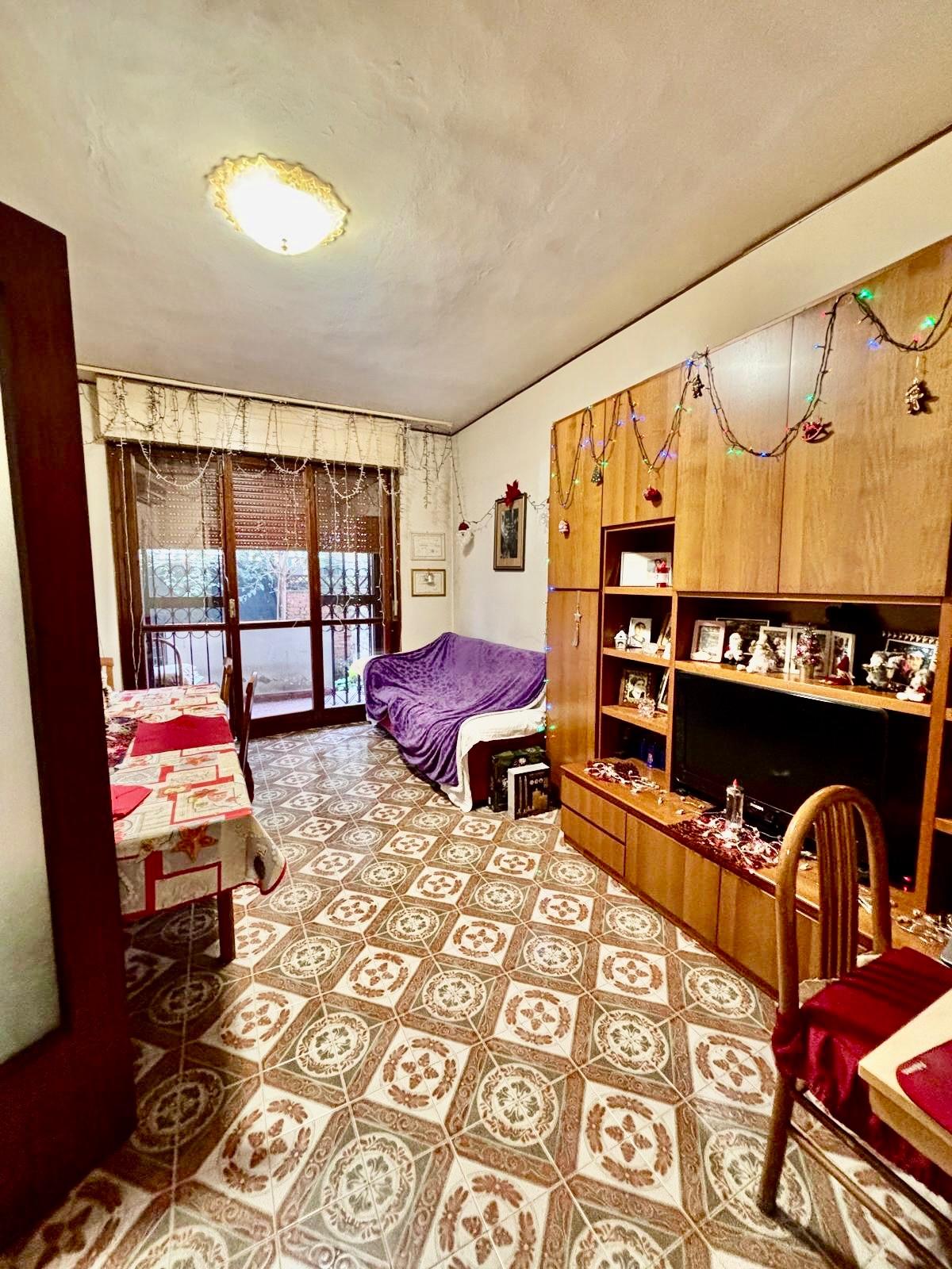 Quadrilocale con giardino, Massa zona viali