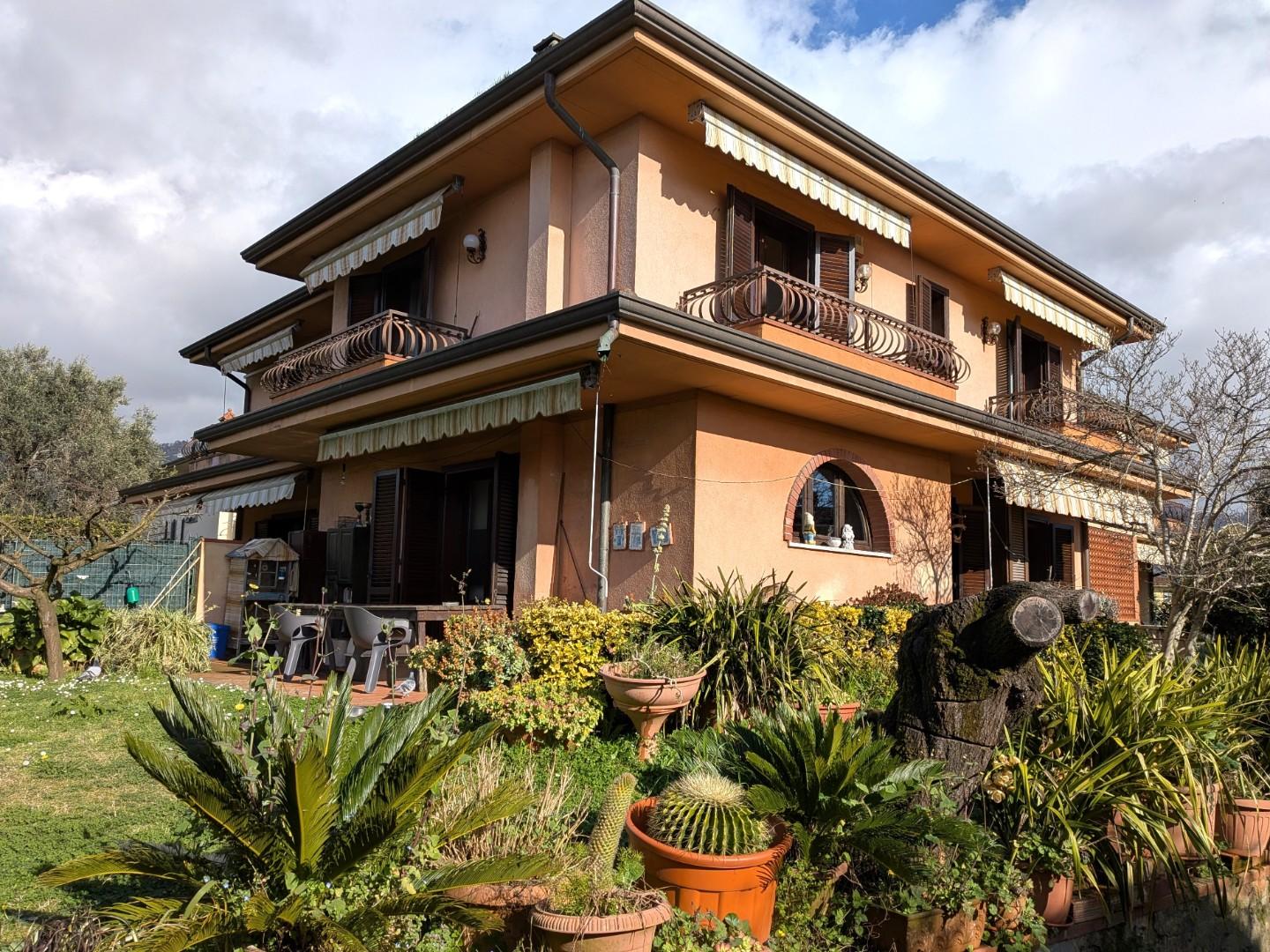 Casa indipendente con giardino, Massa quercioli