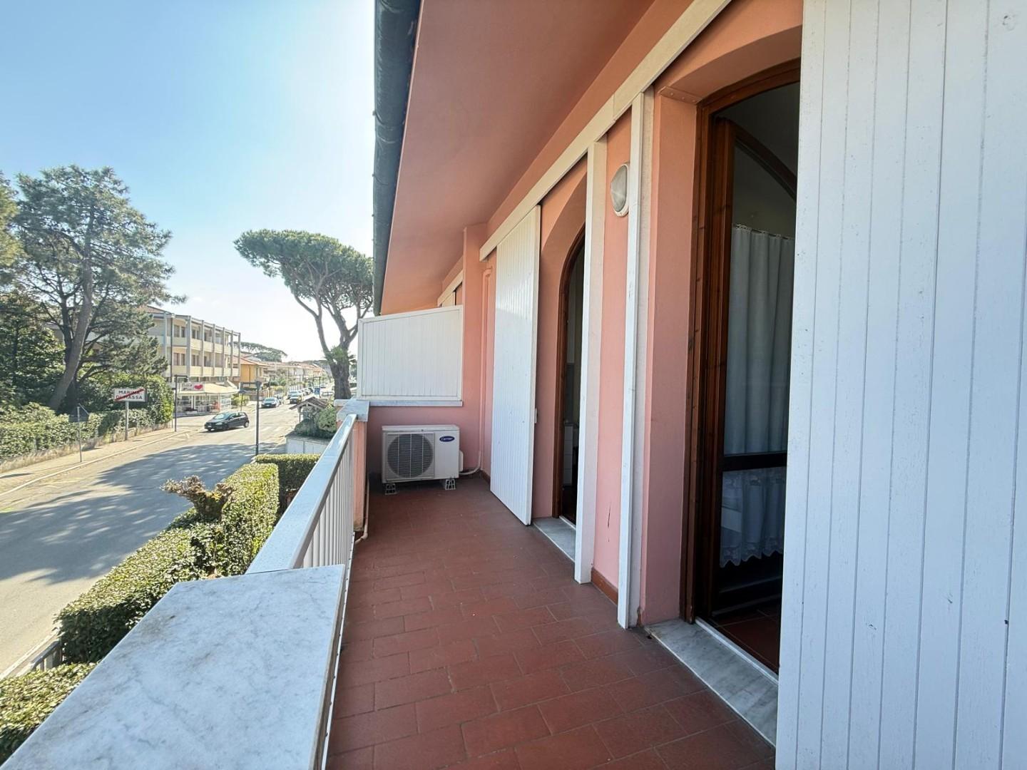 Villa in vendita, Massa ronchi