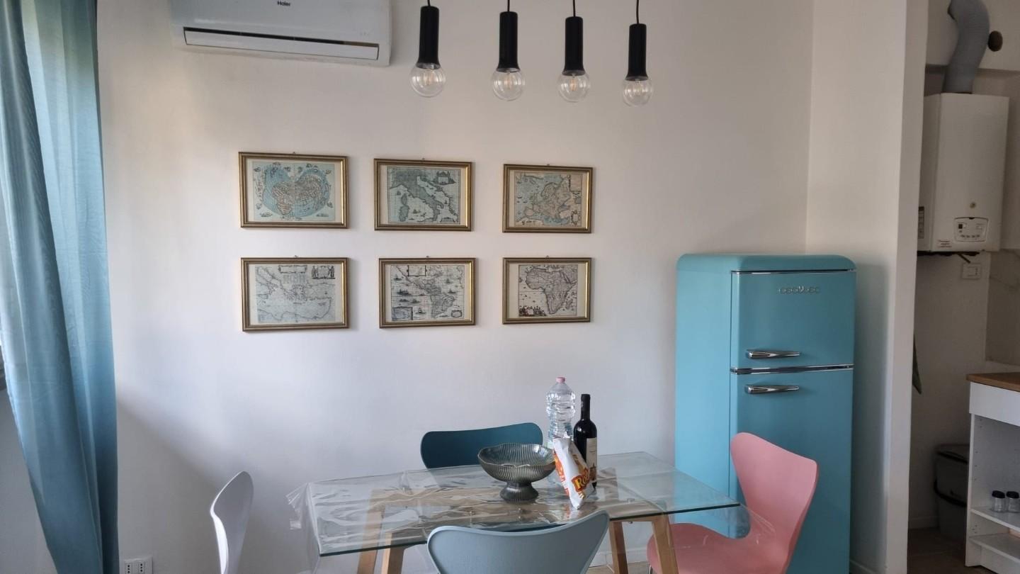 Trilocale con terrazzo, Massa marina di