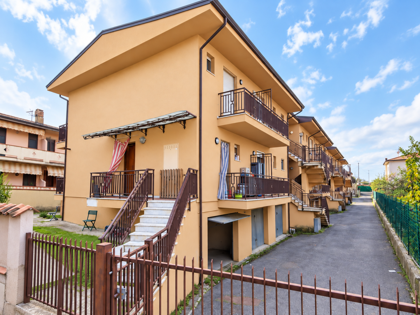 Villa con giardino, Massa marina di