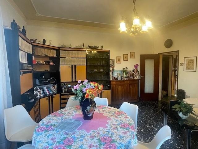 Quadrilocale con terrazzo, Carrara avenza centrale
