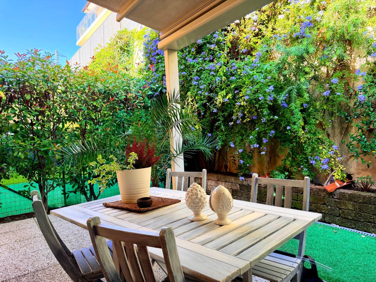 Quadrilocale con giardino a Massa