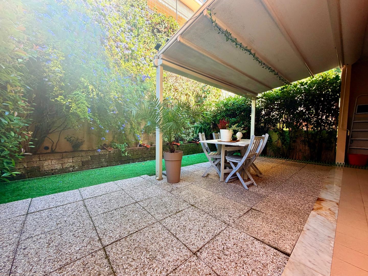 Quadrilocale con giardino a Massa