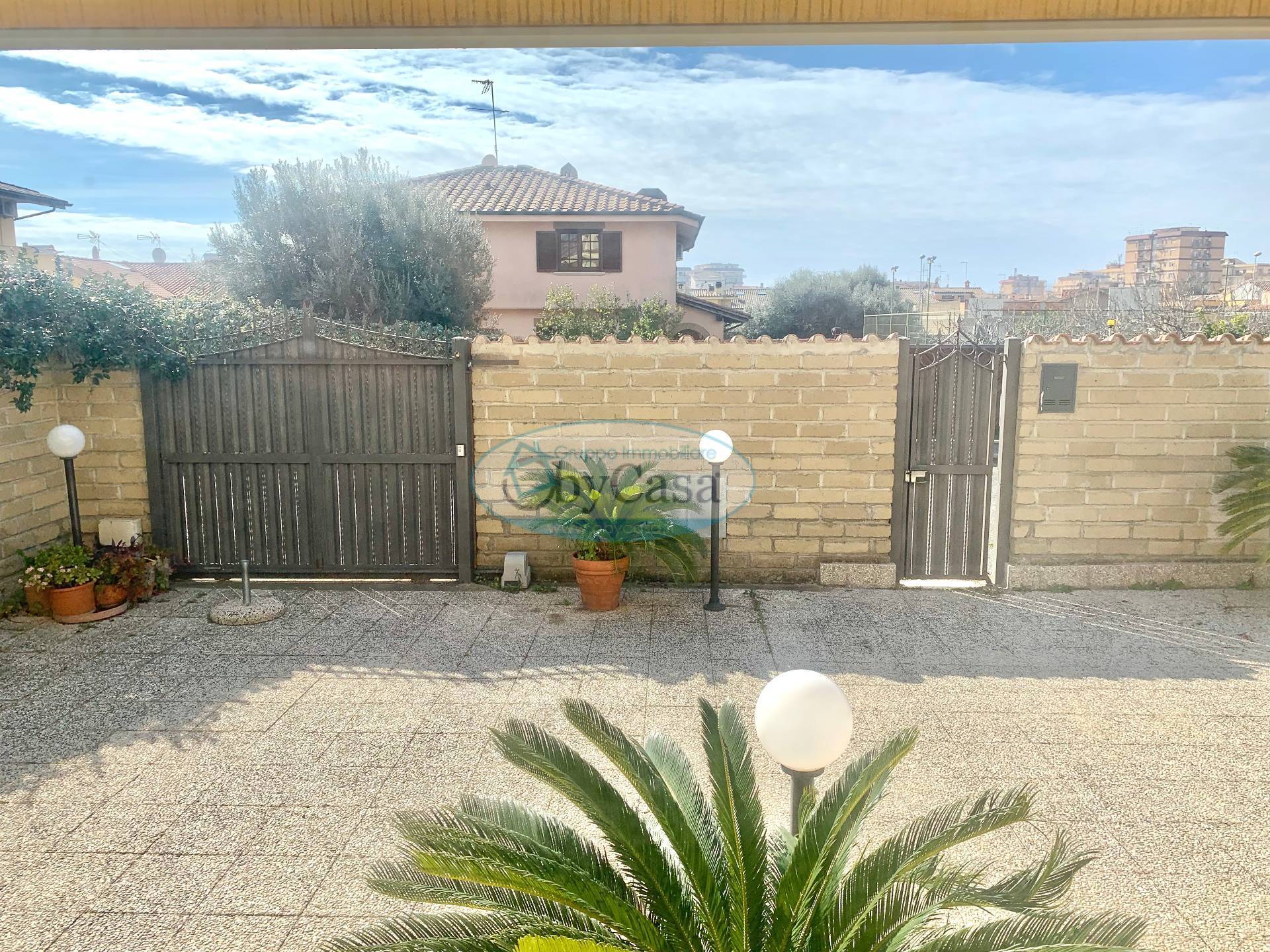 Villa in vendita a Ladispoli, ladispoli