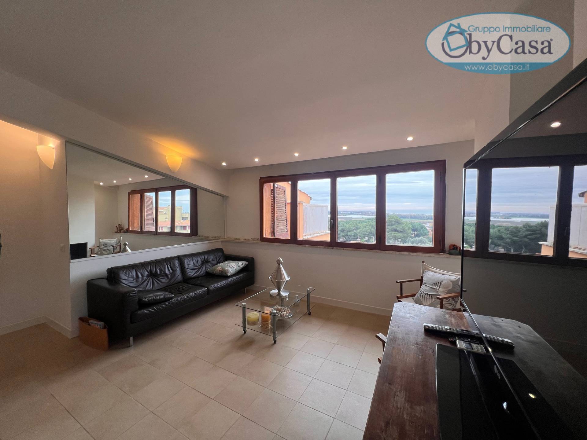 Appartamento 4 locali in vendita a Ladispoli, Marina San Nicola