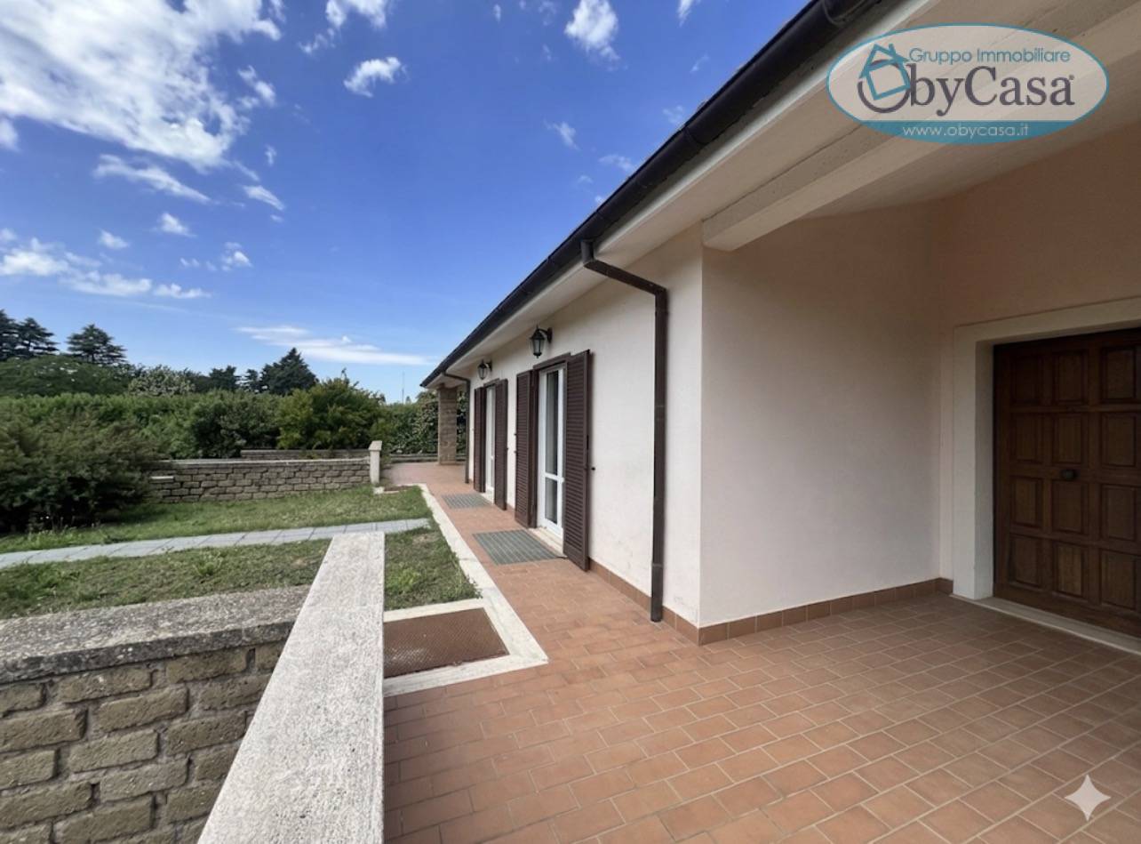 Casa Indipendente in vendita a Oriolo Romano