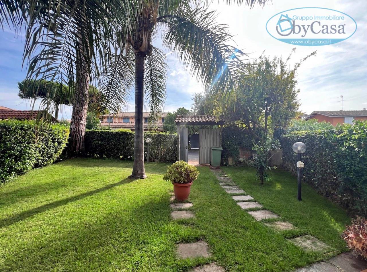 Villa Trifamiliare in vendita a Ladispoli, Marina San Nicola