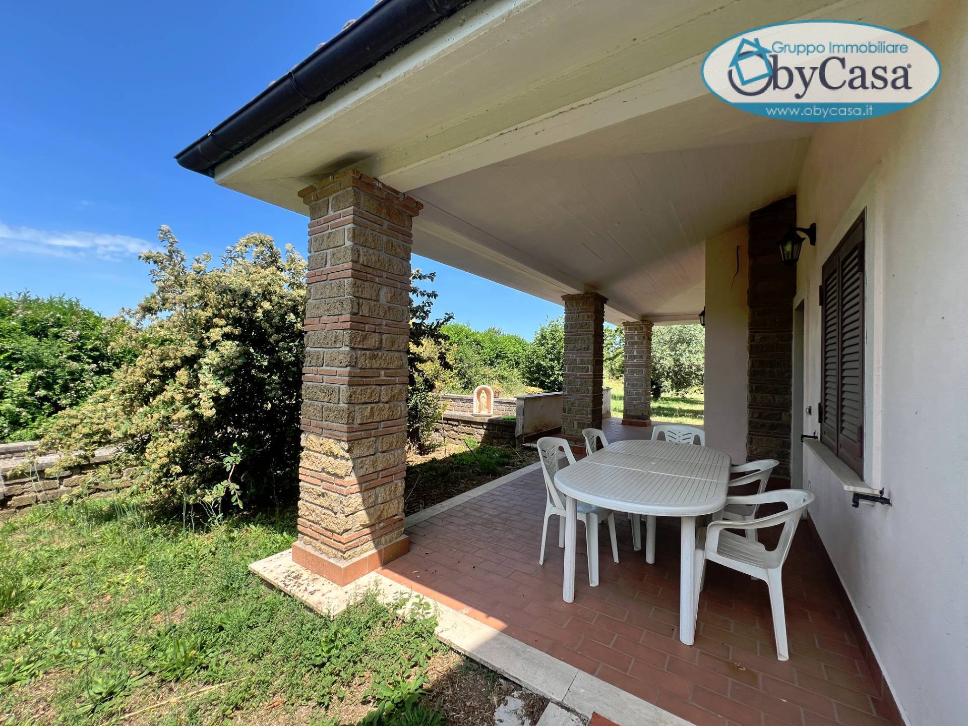 Villa Trifamiliare in vendita a Oriolo Romano