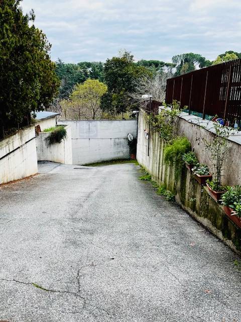 Box o garage in vendita a Roma, Bravetta
