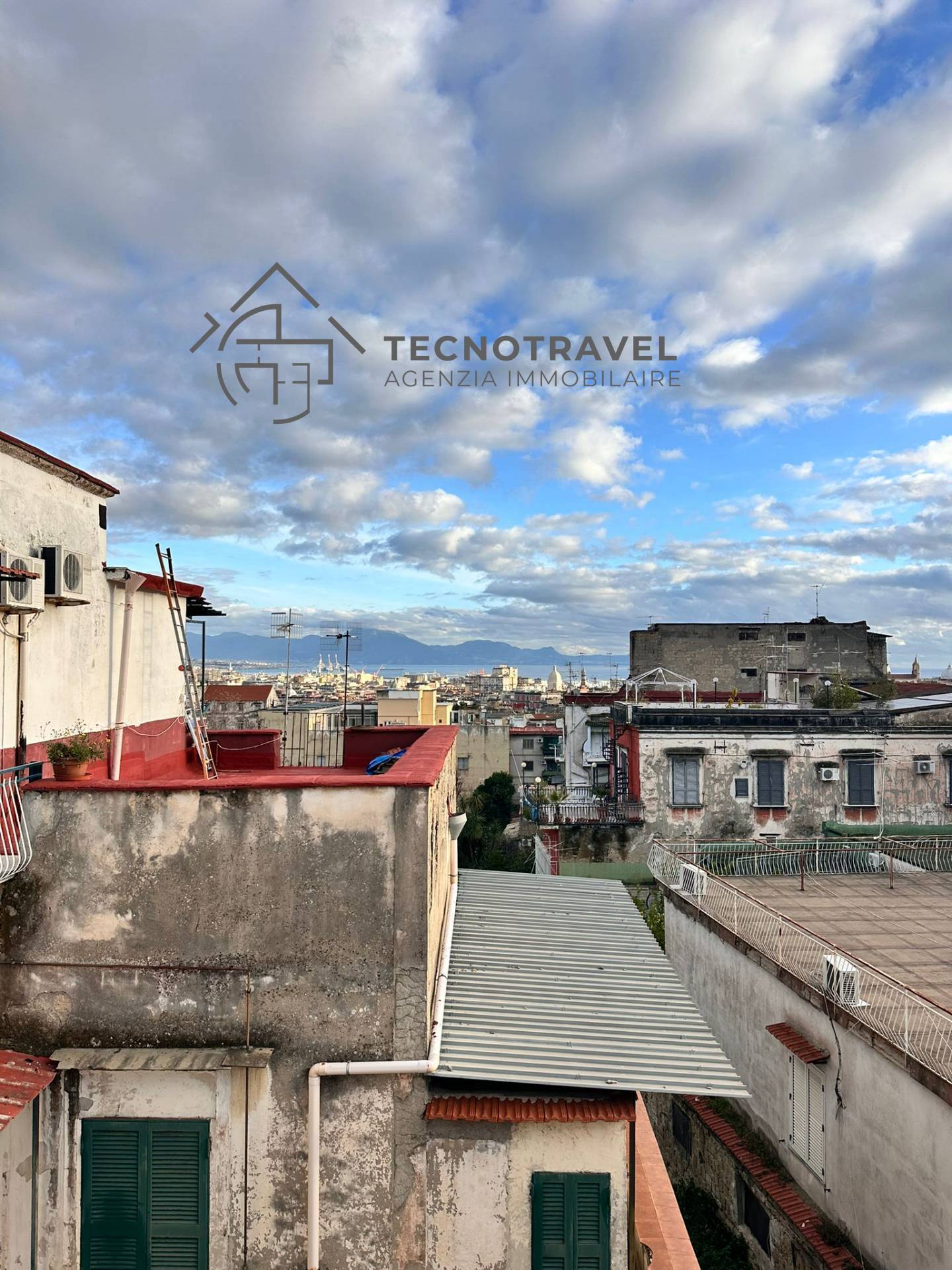 Appartamento in vendita a Napoli