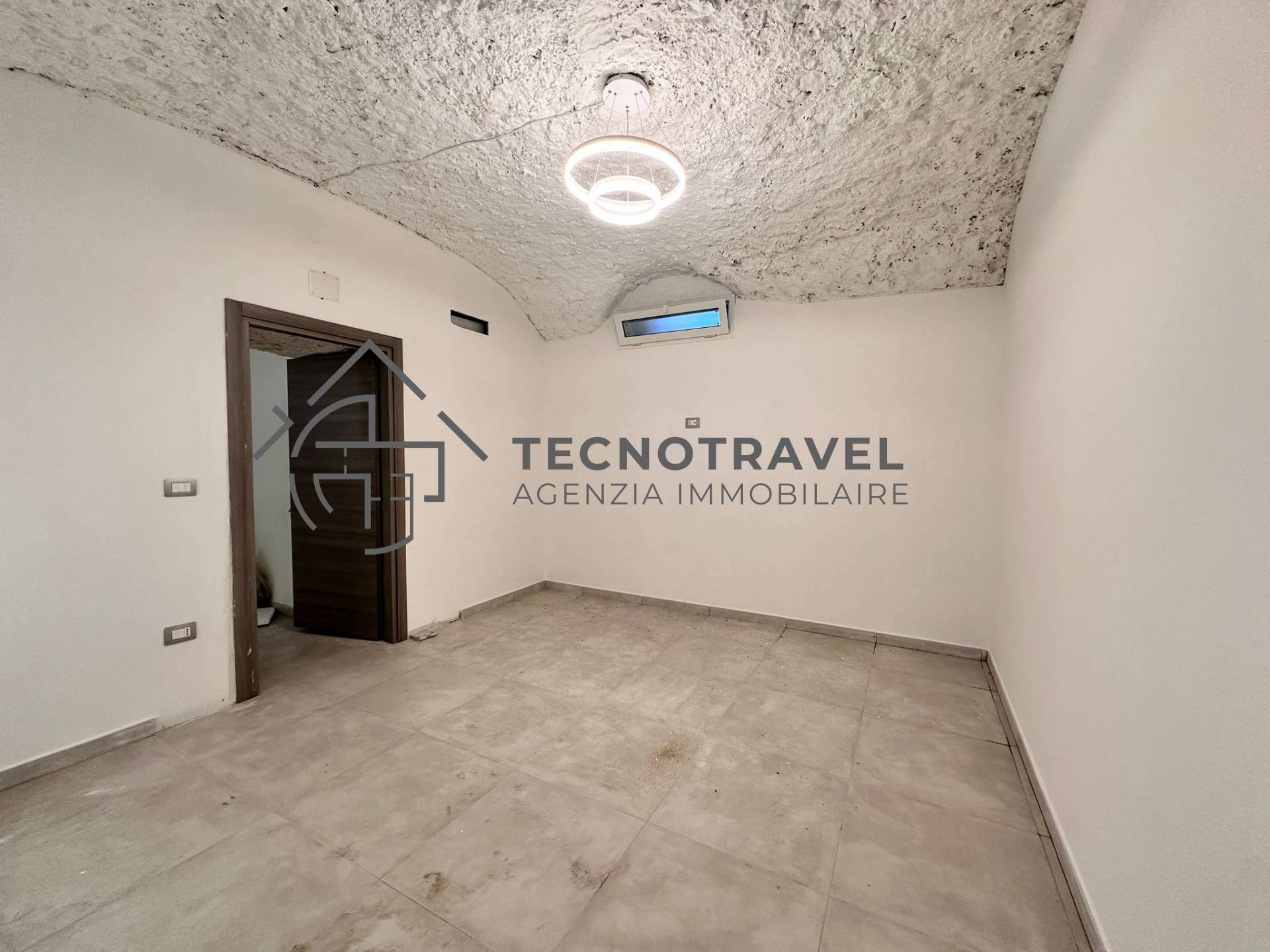 Appartamento in vendita a Napoli, Vicaria