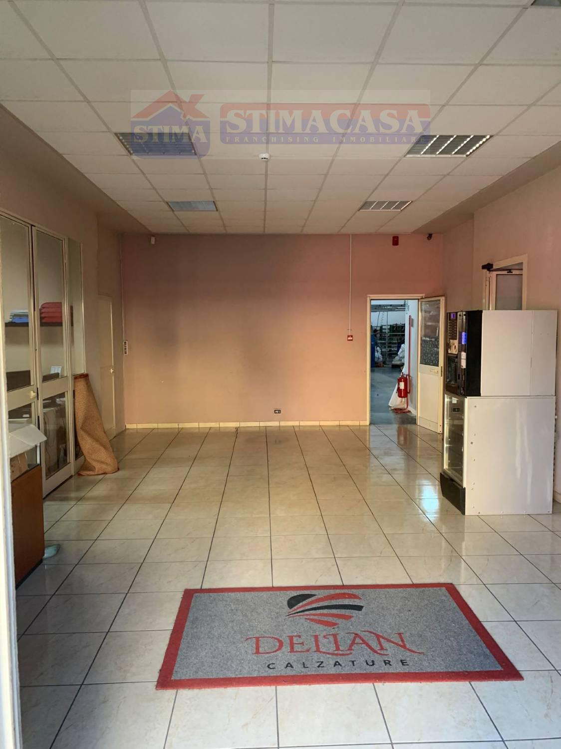 Capannone in affitto a Orta di Atella