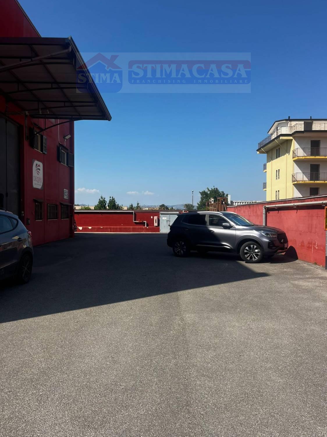 Capannone in affitto a Orta di Atella