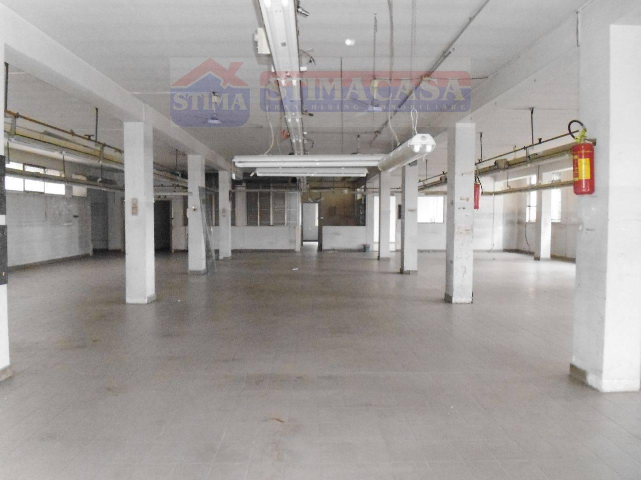 Capannone in affitto a Casandrino