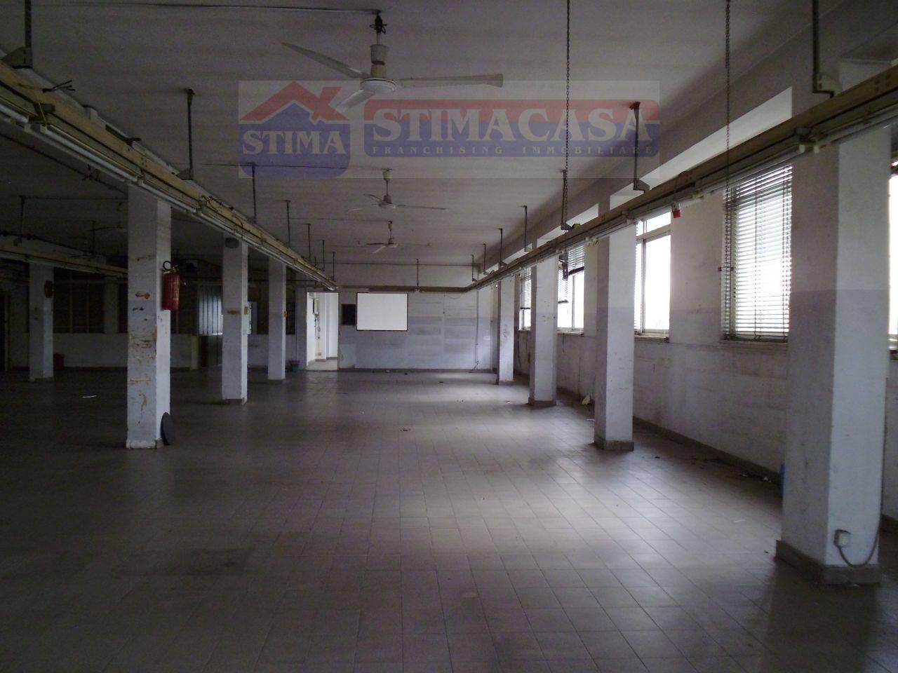 Capannone in affitto a Casandrino