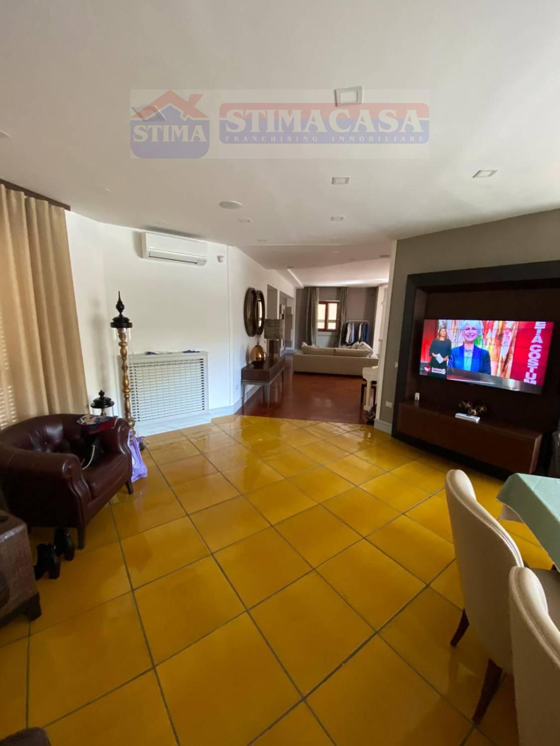 Villa Bifamiliare in affitto a Casoria