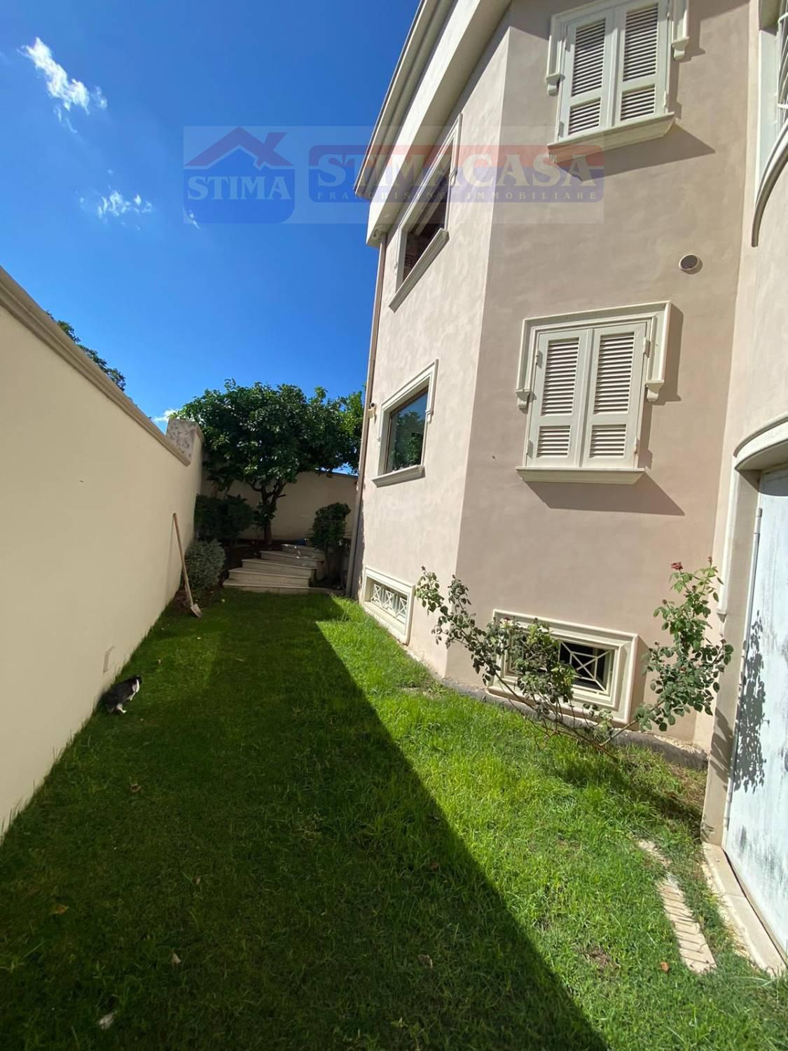 Villa Bifamiliare in affitto a Casoria