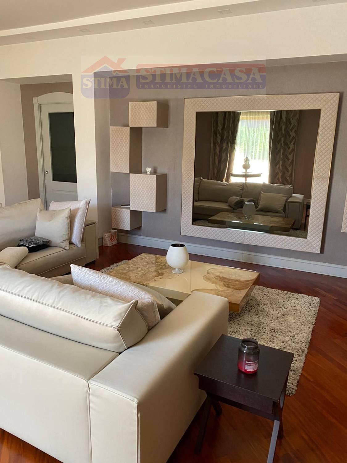 Villa Bifamiliare in affitto a Casoria