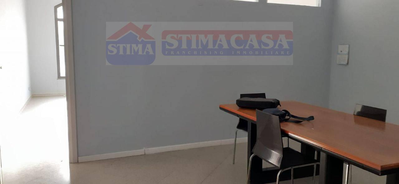 Ufficio in affitto a Casoria