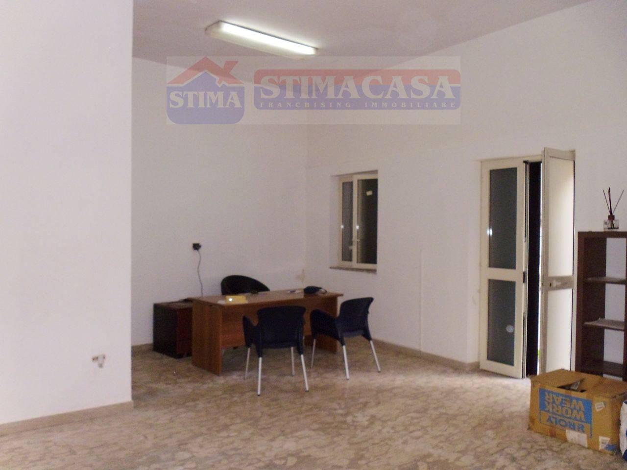 Ufficio in affitto a Afragola