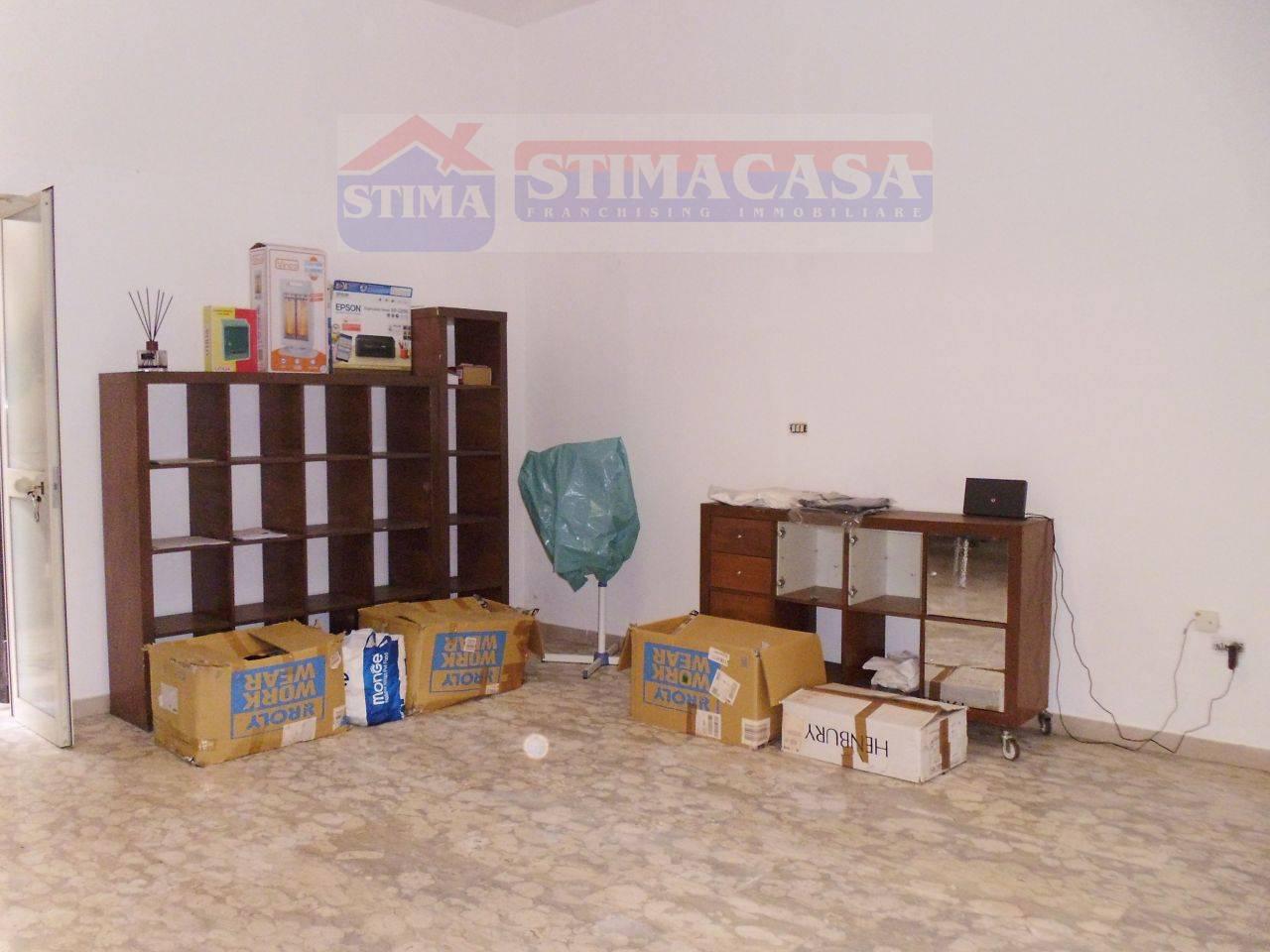 Ufficio in affitto a Afragola