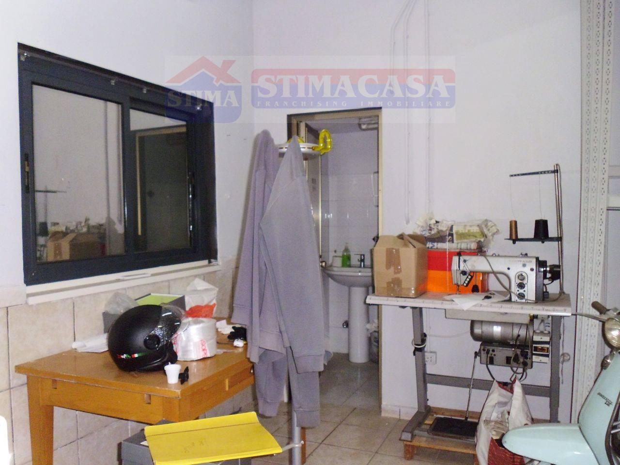 Capannone in affitto a Casoria