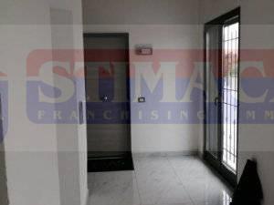 Ufficio in affitto a Arzano