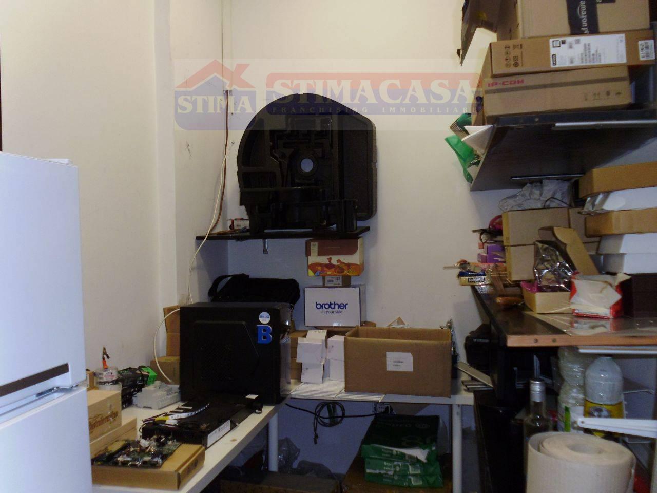 Ufficio in affitto a Casoria