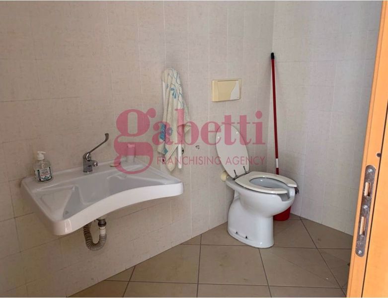 Negozio in affitto a Quartu Sant'Elena