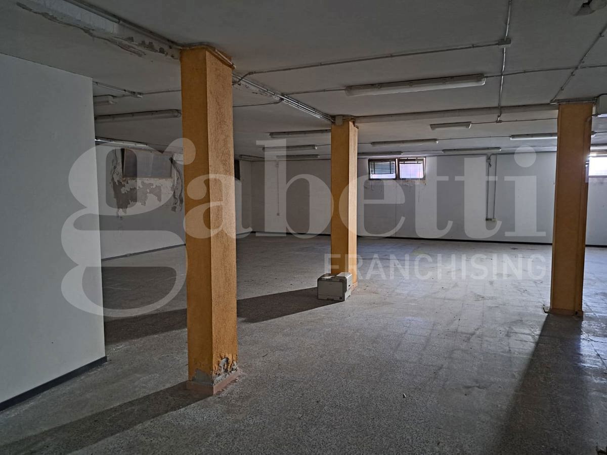 Magazzino in vendita a Quartu Sant'Elena
