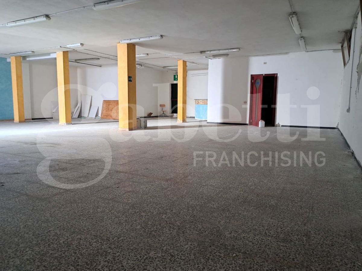 Magazzino in vendita a Quartu Sant'Elena