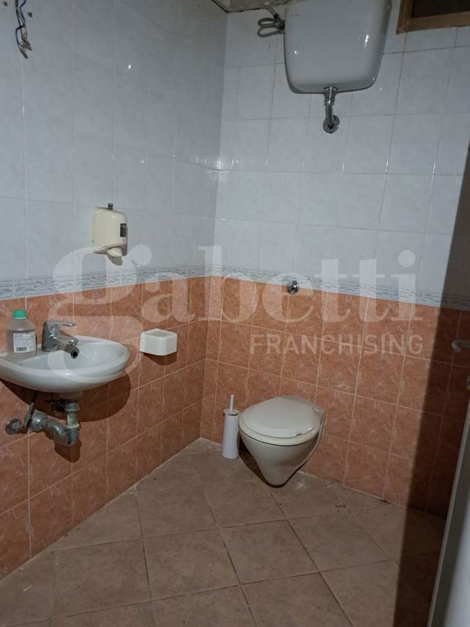 Magazzino in vendita a Quartu Sant'Elena