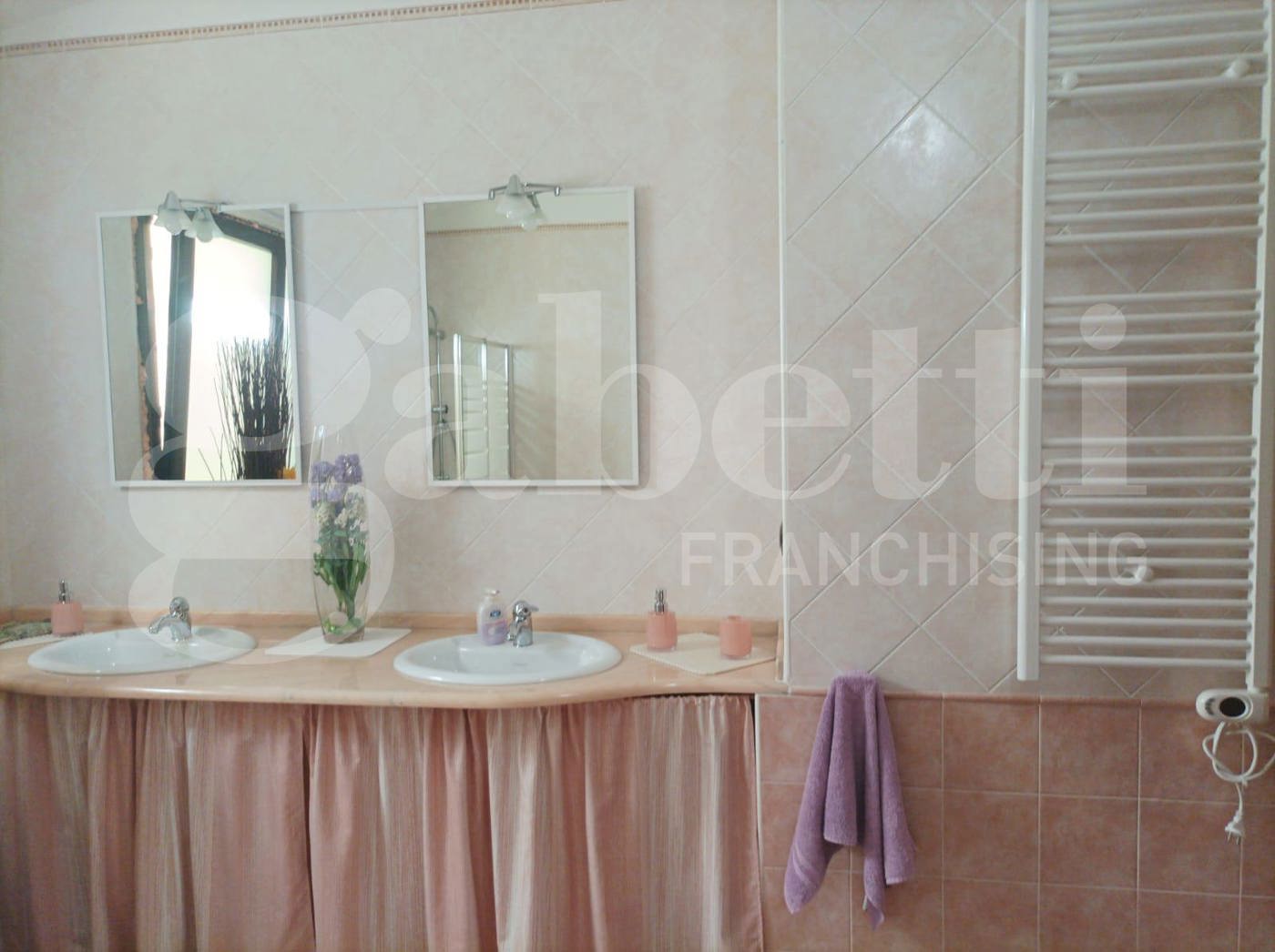 Villa Bifamiliare in vendita a Quartu Sant'Elena