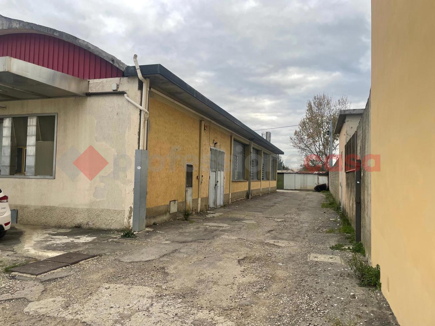 Laboratorio in vendita a Campi Bisenzio