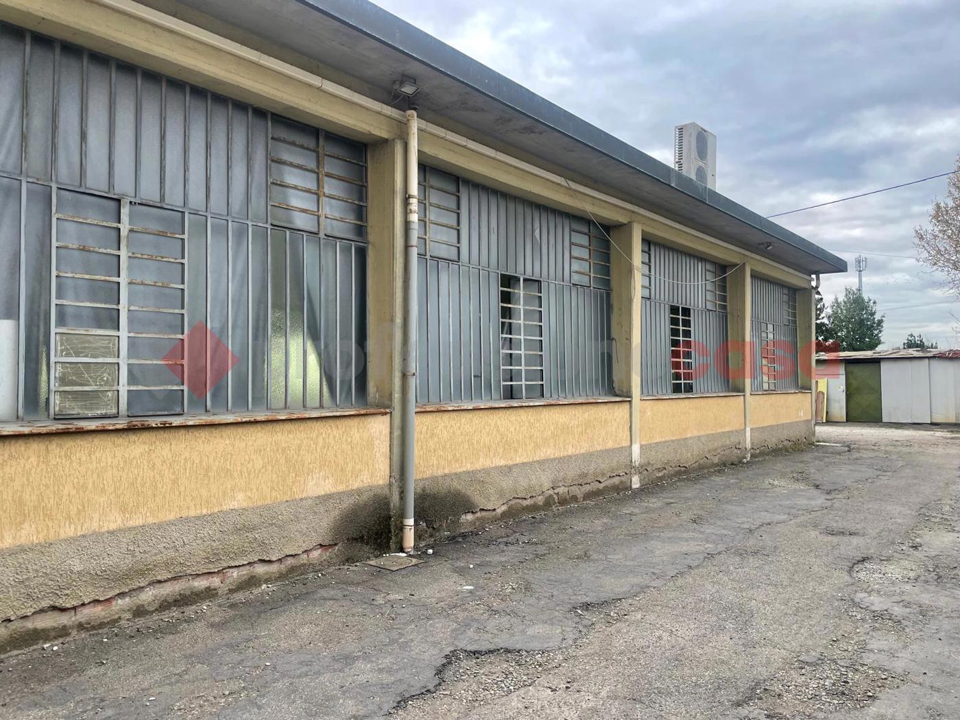 Laboratorio in vendita a Campi Bisenzio