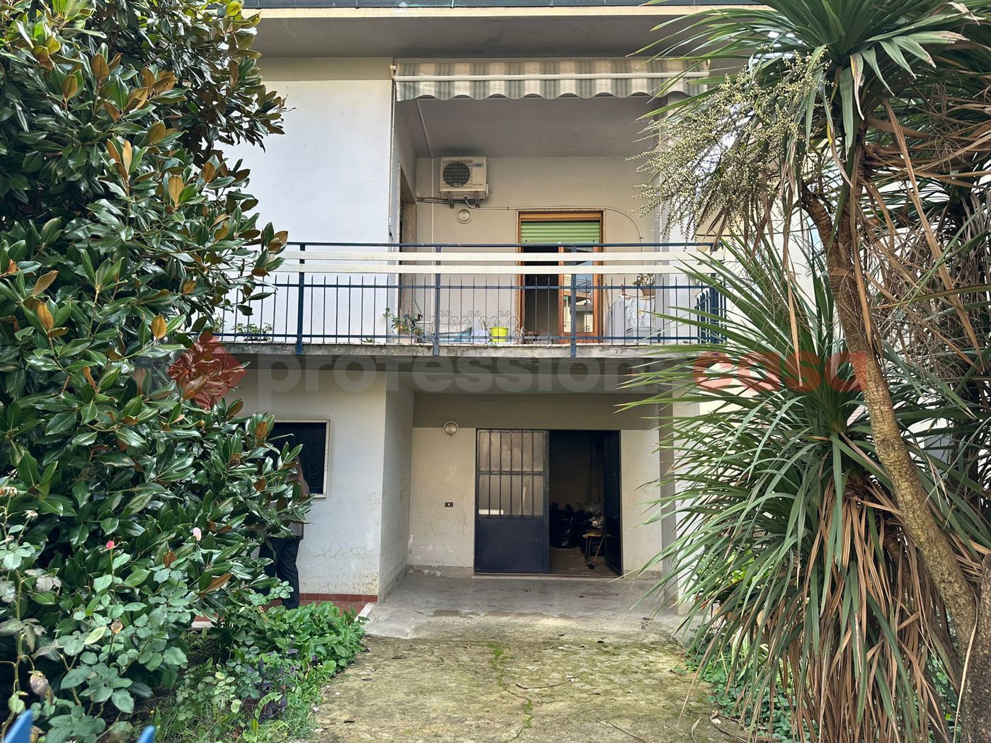 Villa con box doppio a Campi Bisenzio