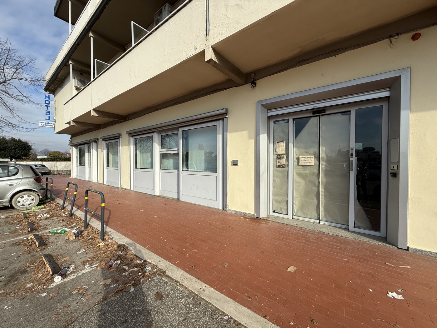 Negozio in affitto a Campi Bisenzio