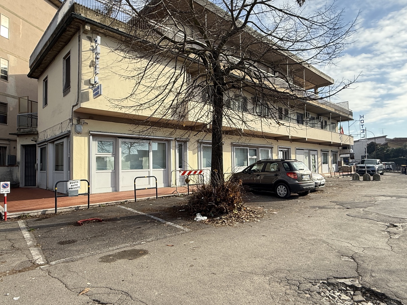 Negozio in affitto a Campi Bisenzio