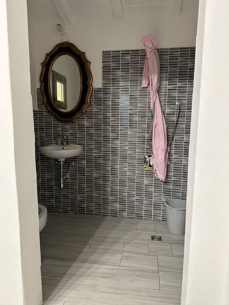 Monolocale ristrutturato a Campi Bisenzio